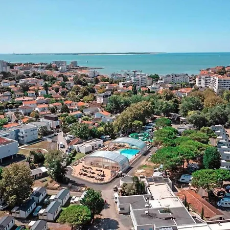 Camping 4 Etoiles - Parc Aquatique - Eeibgd